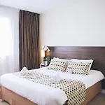 Hotel Novotel De Maine 4*