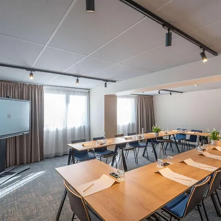 Novotel De Maine Hotel 4*