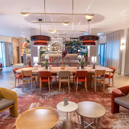 Novotel De Maine Hotel 4*
