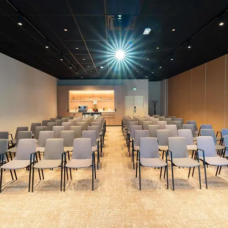 Novotel De Maine 4* Angers