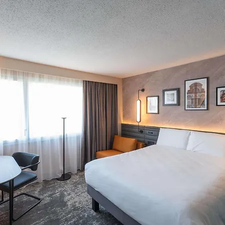 Novotel De Maine Hotel 4*