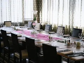 Hotel Novotel De Maine