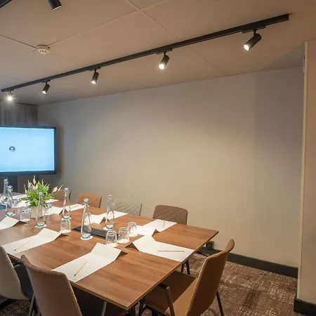 Hotel Novotel De Maine 4*