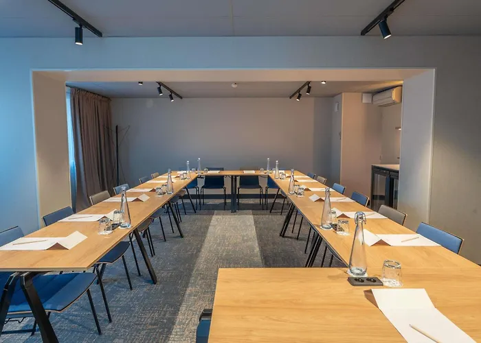 Hotel Novotel De Maine 4*