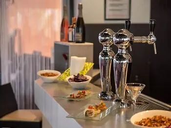 Hotel Novotel De Maine Angers